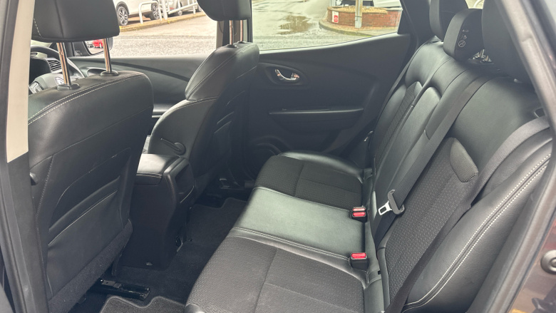 Renault Kadjar 1.3 TCE Dynamique S Nav 5dr Petrol Hatchback